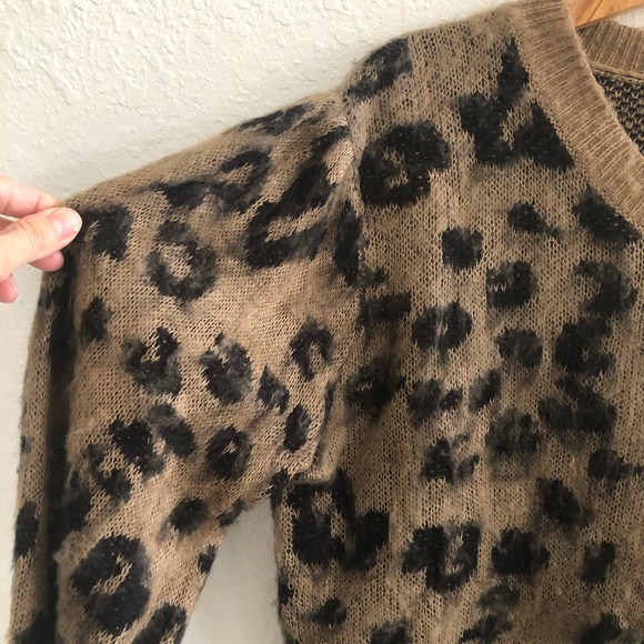 Do+Be Cheetah Animal Pattern Long Sleeve Sweater - Picture 5 of 7